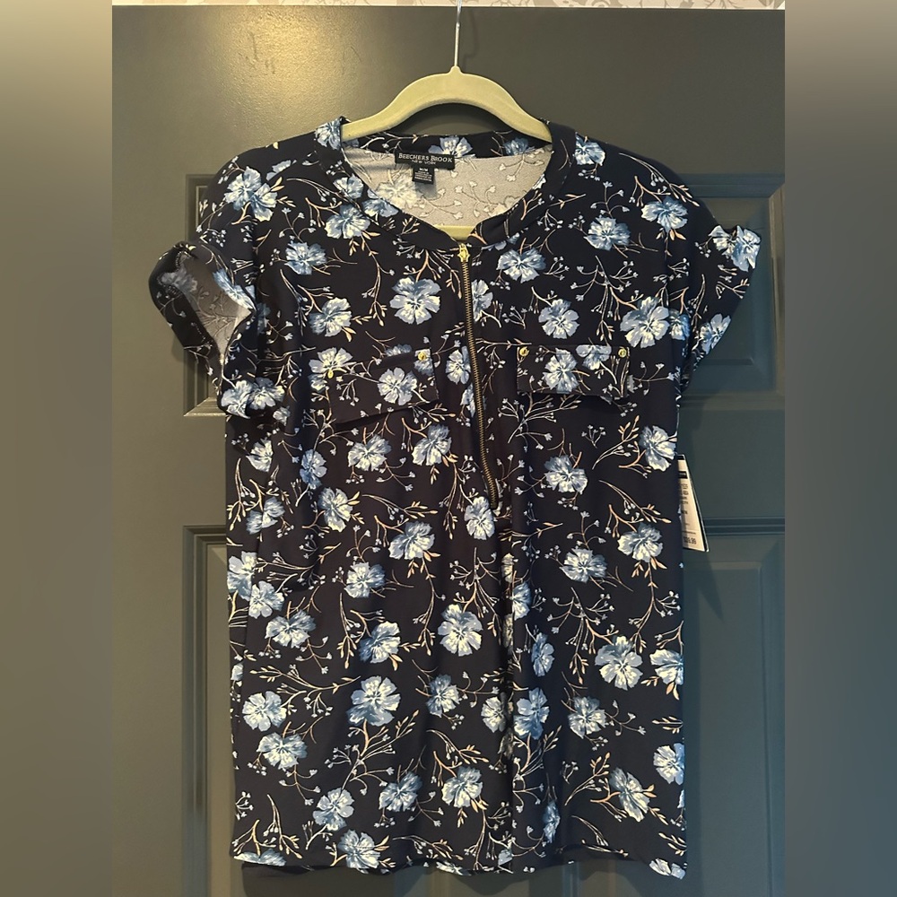NWT Beechers Brook Floral Top